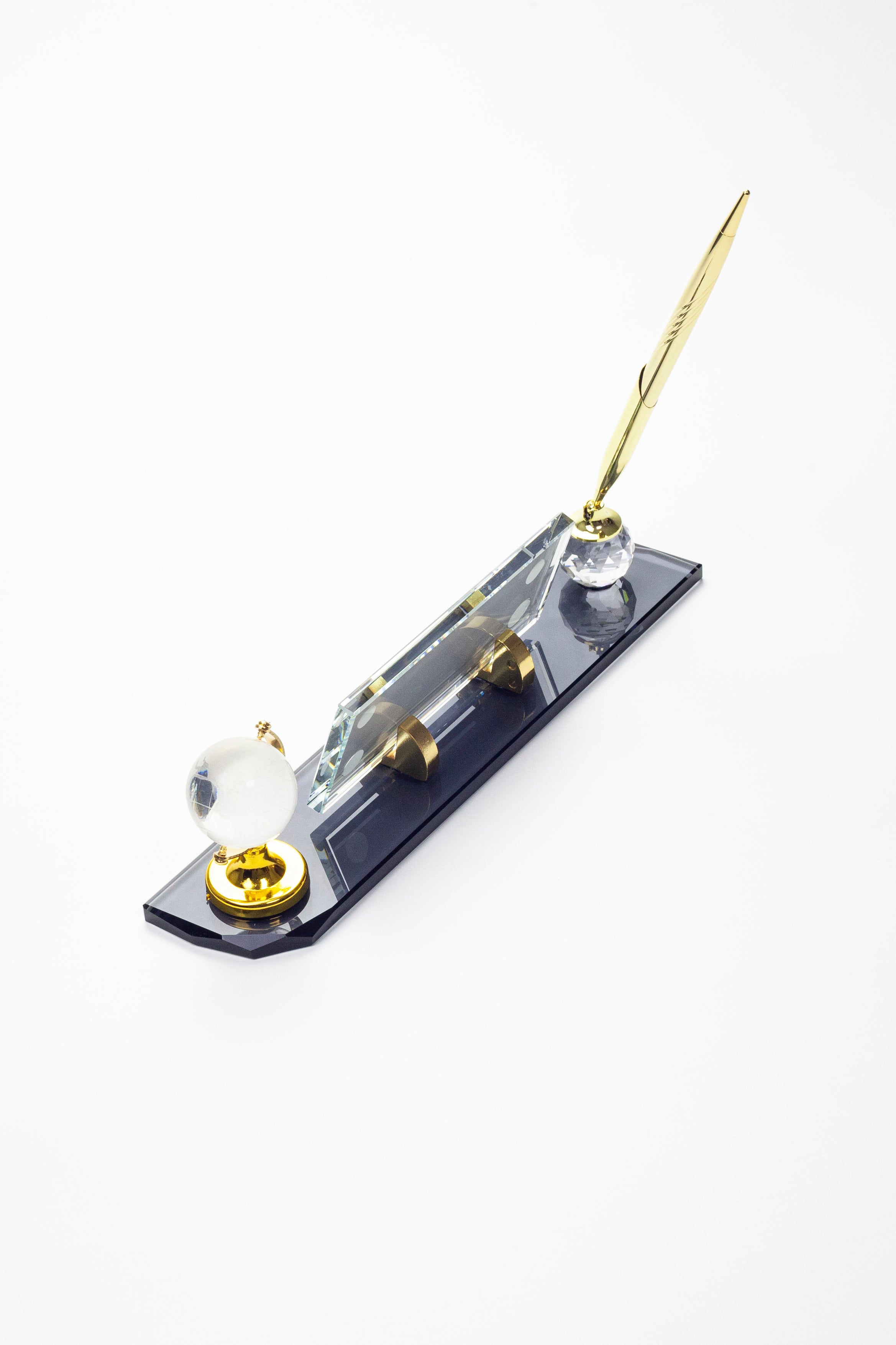 Kristal Masa İsimliği İmza Kalemi ve Dünya Aksesuarlı