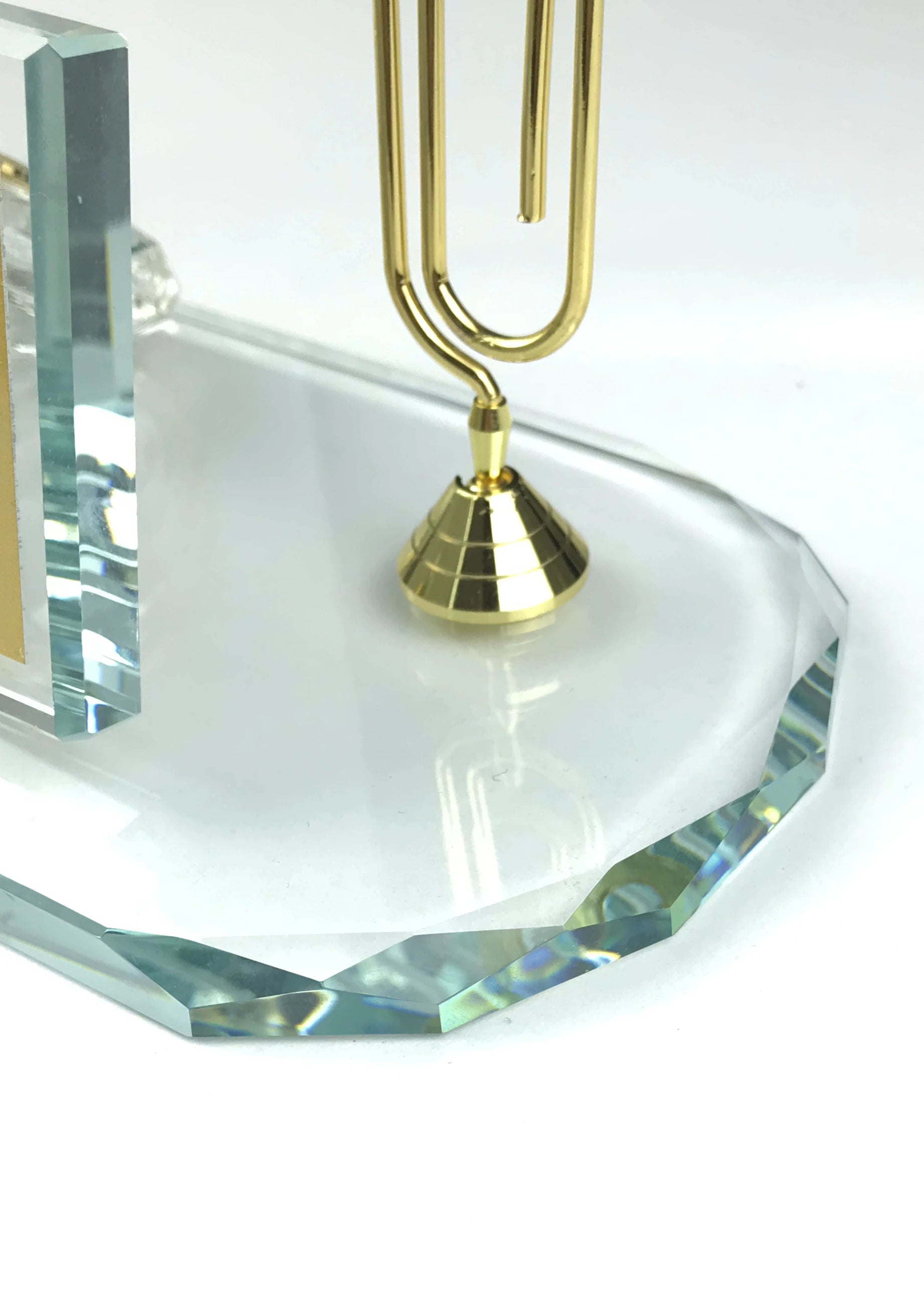 Ofis Kristal Masa İsimliği