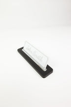 Alya Deri Masa İsimliği Düz Siyah Krom Detaylı