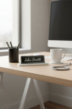 krom beyaz deri masa isimliği