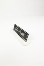 beyaz deri masa isimliği