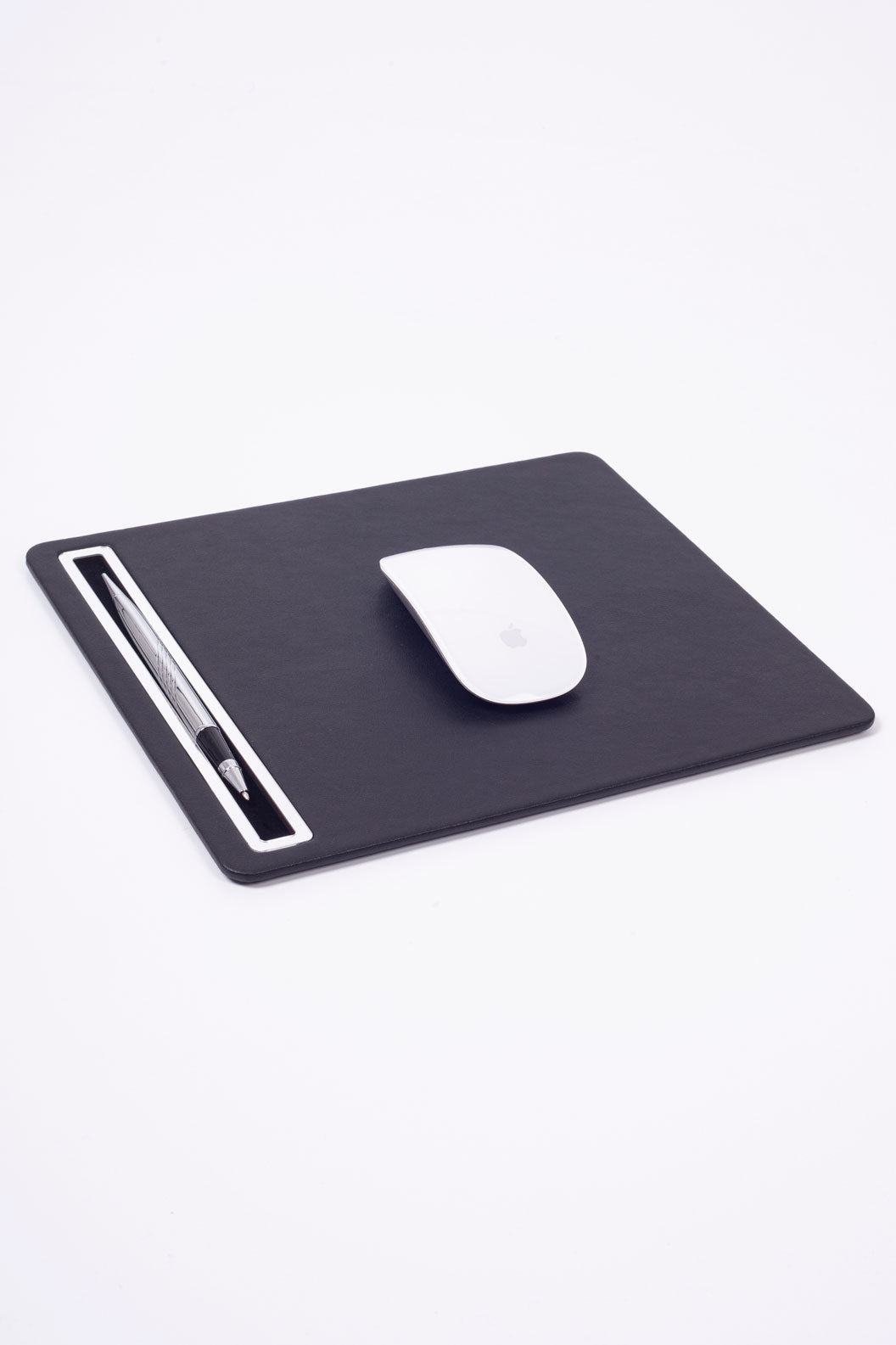Deri Mousepad Düz Siyah Krom Detaylı