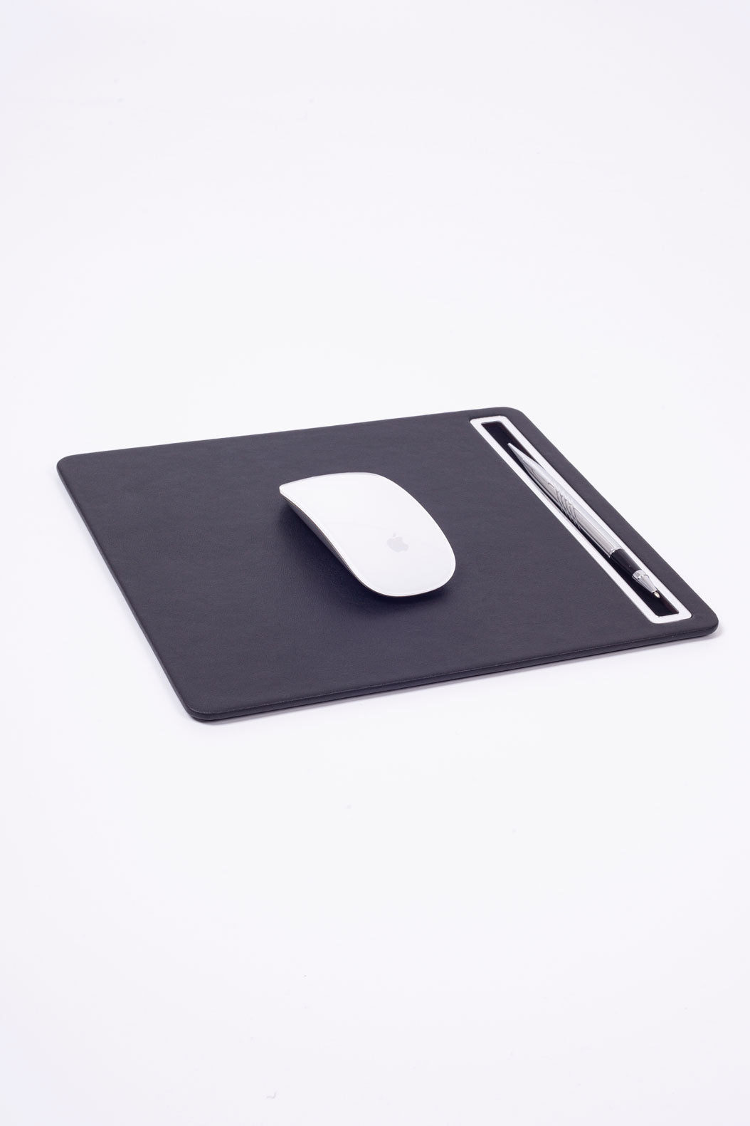 Deri Mousepad Düz Siyah Krom Detaylı