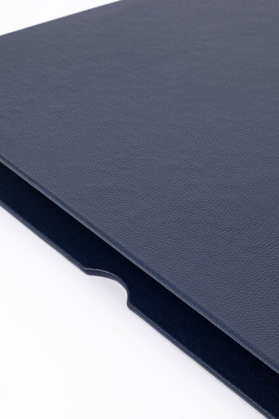 Deri Kapaklı Masa Sümeni Lacivet Ahşap Detaylı 50x35cm