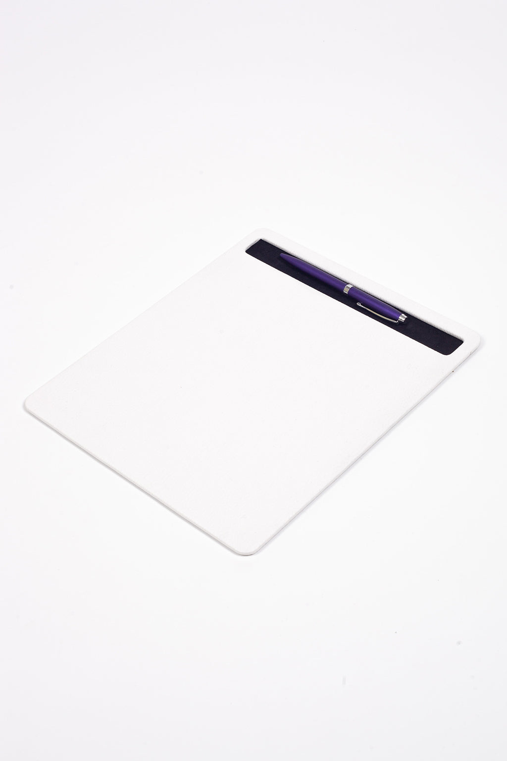 Deri Mousepad Beyaz 23x27cm Kalem Bölümlü