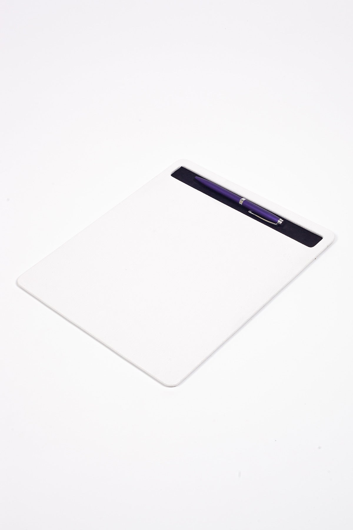 Deri Mousepad Beyaz 23x27cm Kalem Bölümlü