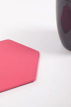 Pembe Altıgen Deri Bardak Altlığı